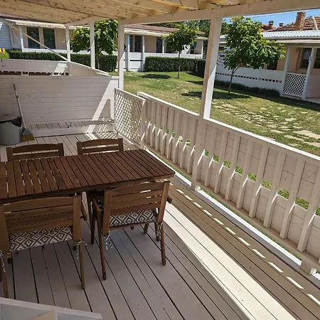 къщички морски светулки Holiday home Sinemoretz